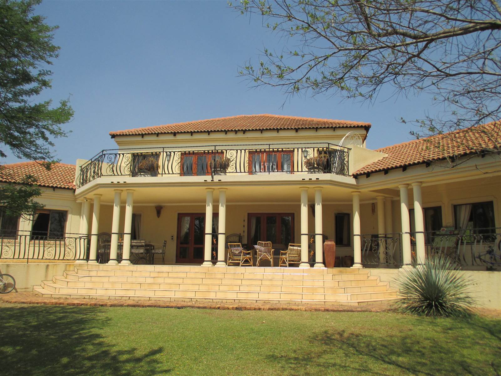 4 Bed House in Leeuwfontein Estate photo number 2