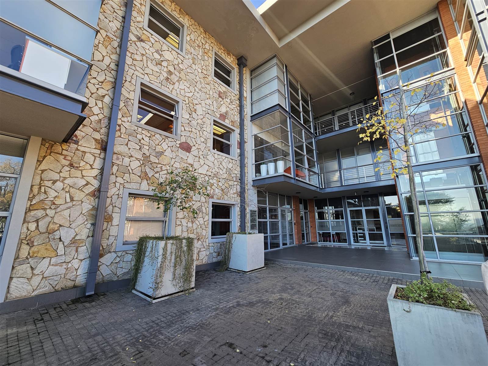 296  m² Commercial space in Bryanston photo number 15