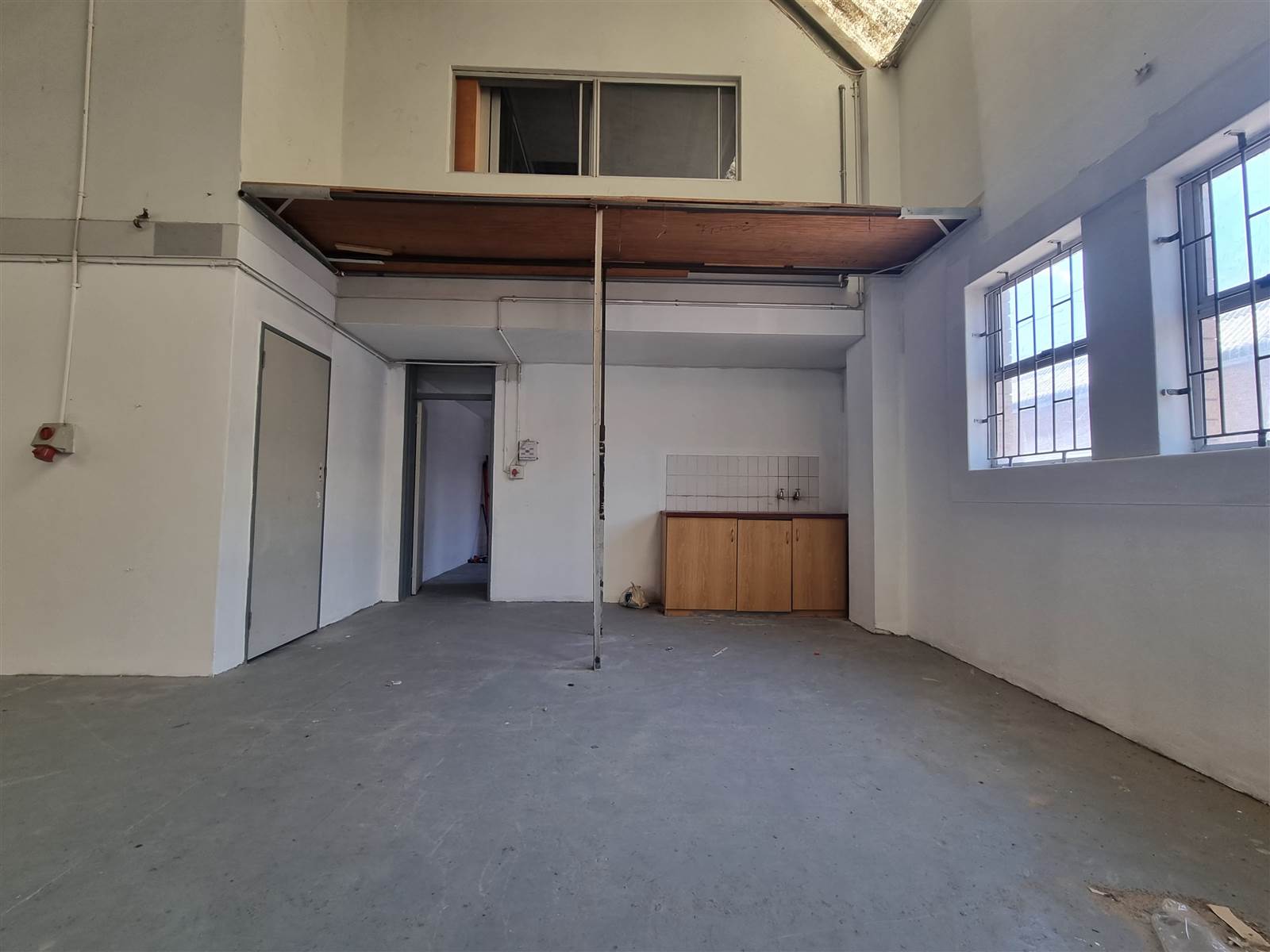 389  m² Industrial space in Milnerton photo number 2