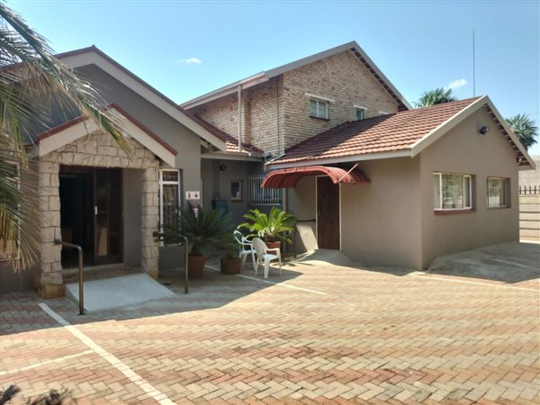 13 Bed House in Stilfontein