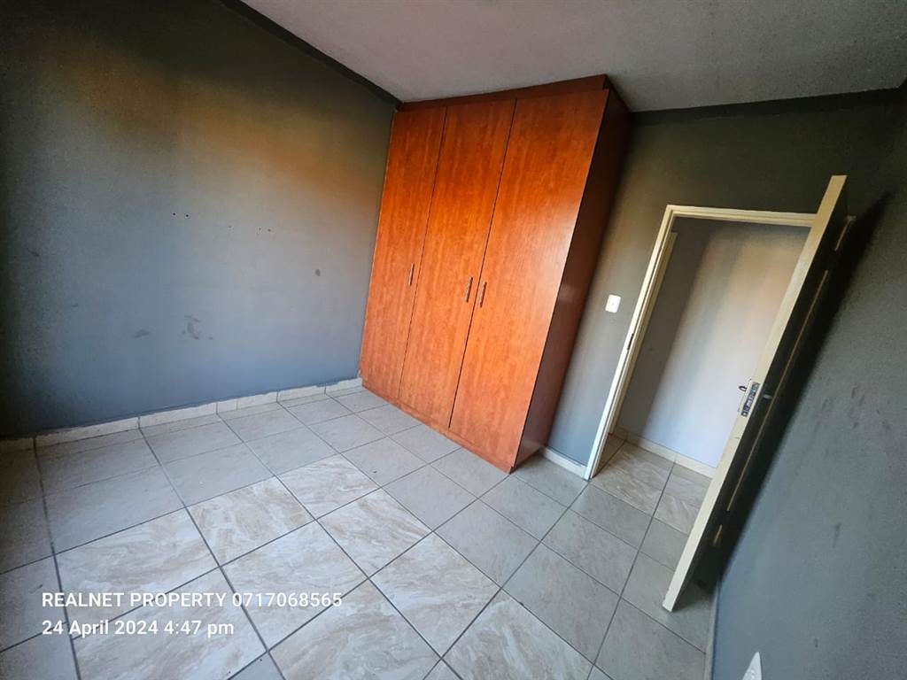 3 Bed House in Waterval East photo number 11