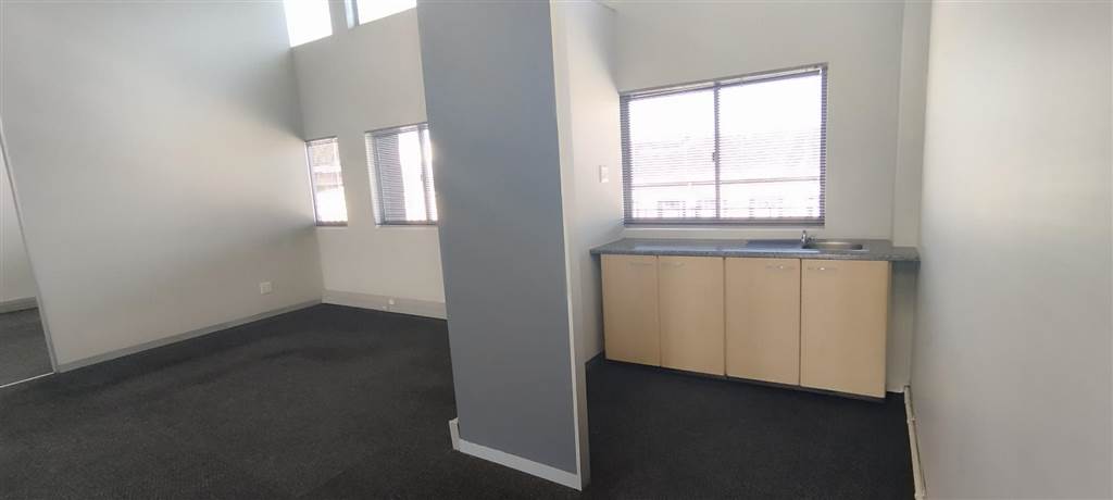 191  m² Office Space in Stamford Hill photo number 6