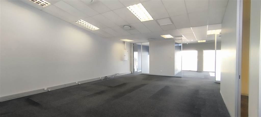 191  m² Office Space in Stamford Hill photo number 8