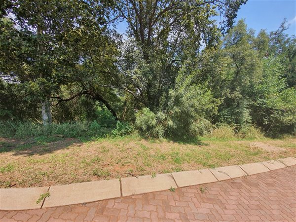 882 m² Land available in Magalies Golf Estate