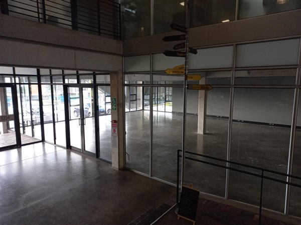 281  m² Retail Space