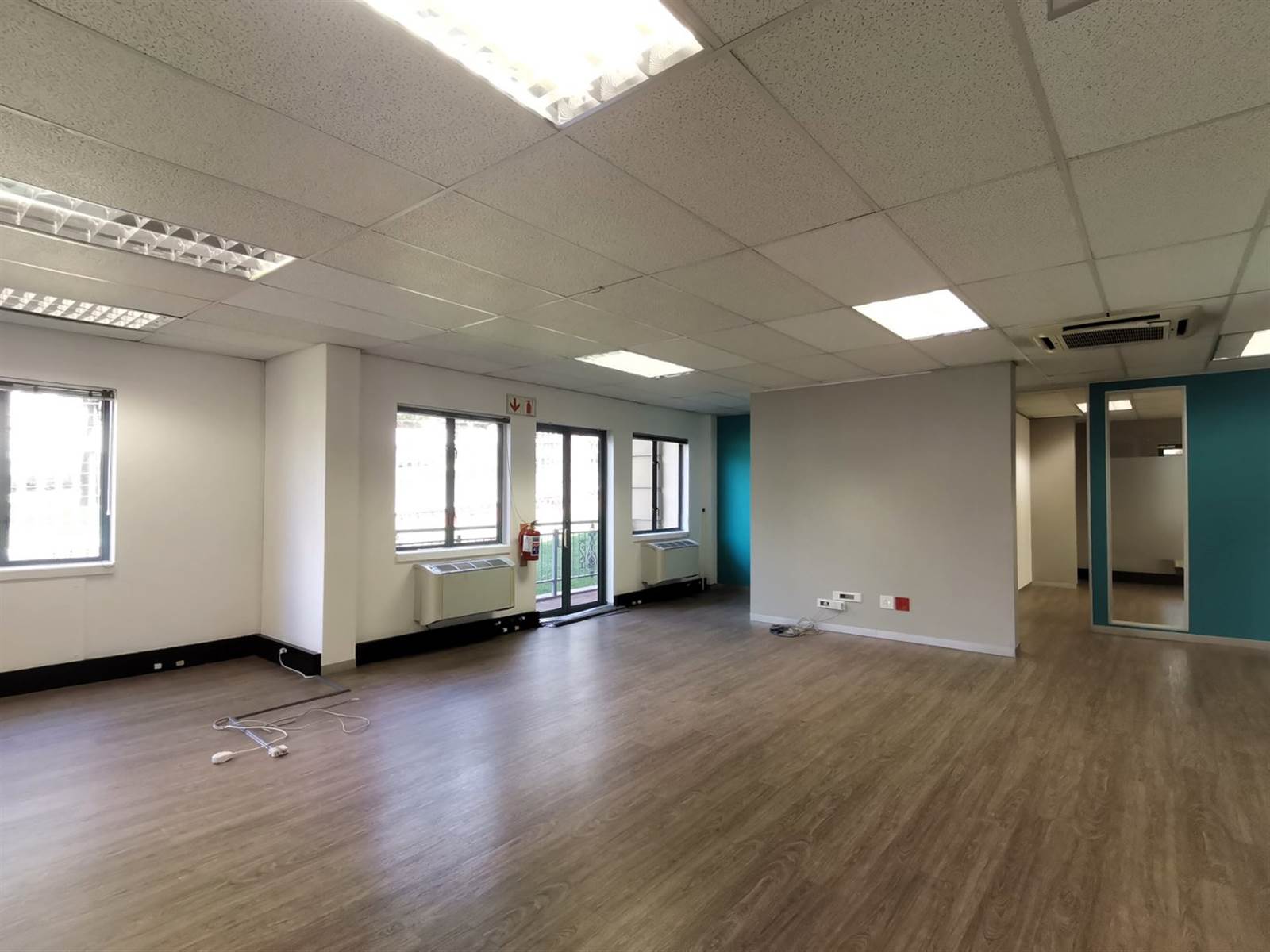 191  m² Office Space in Hyde Park photo number 27