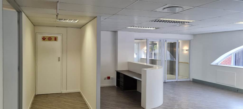 78  m² Office Space in Rosebank photo number 3