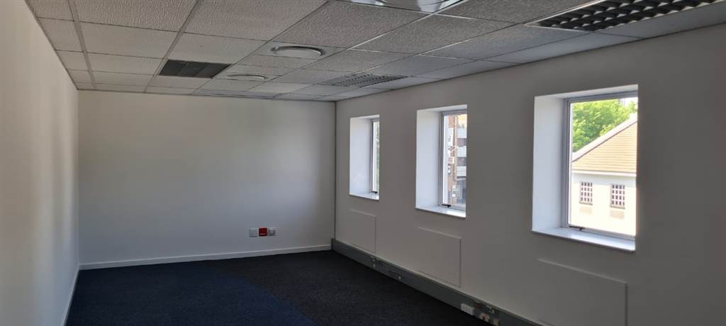 78  m² Office Space in Rosebank photo number 15