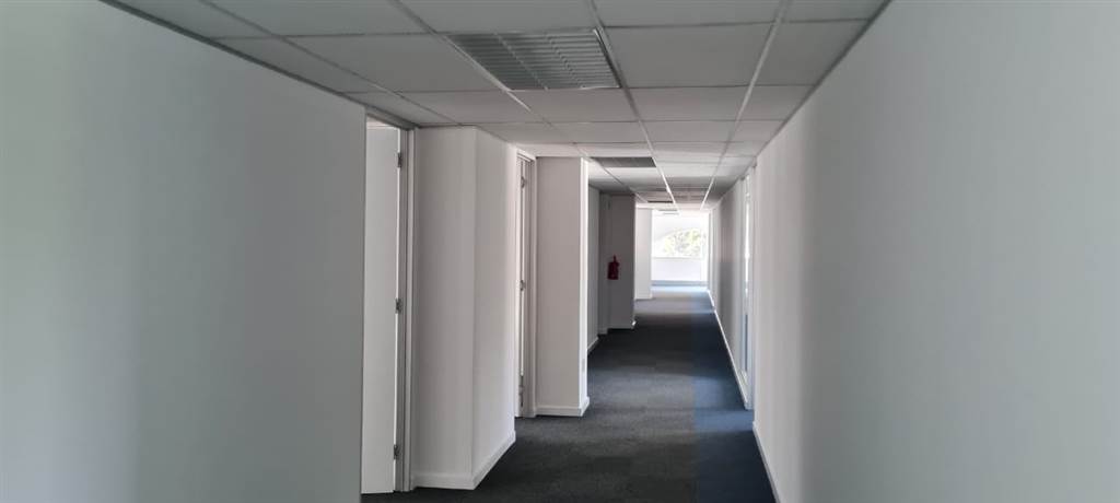 78  m² Office Space in Rosebank photo number 14