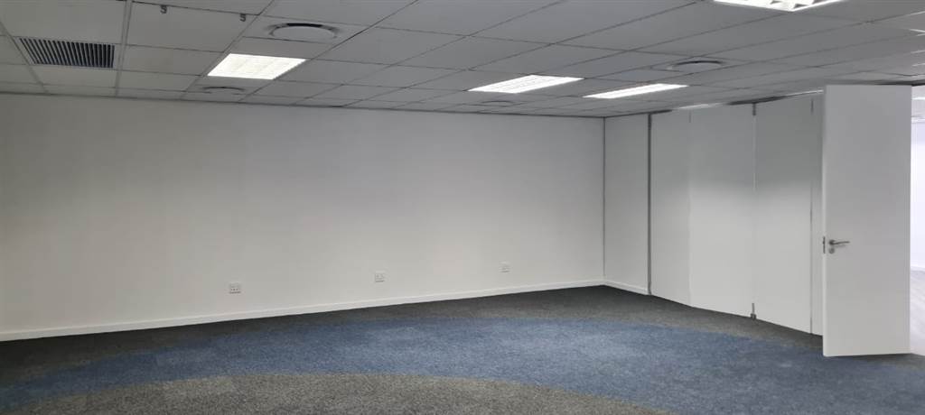78  m² Office Space in Rosebank photo number 8