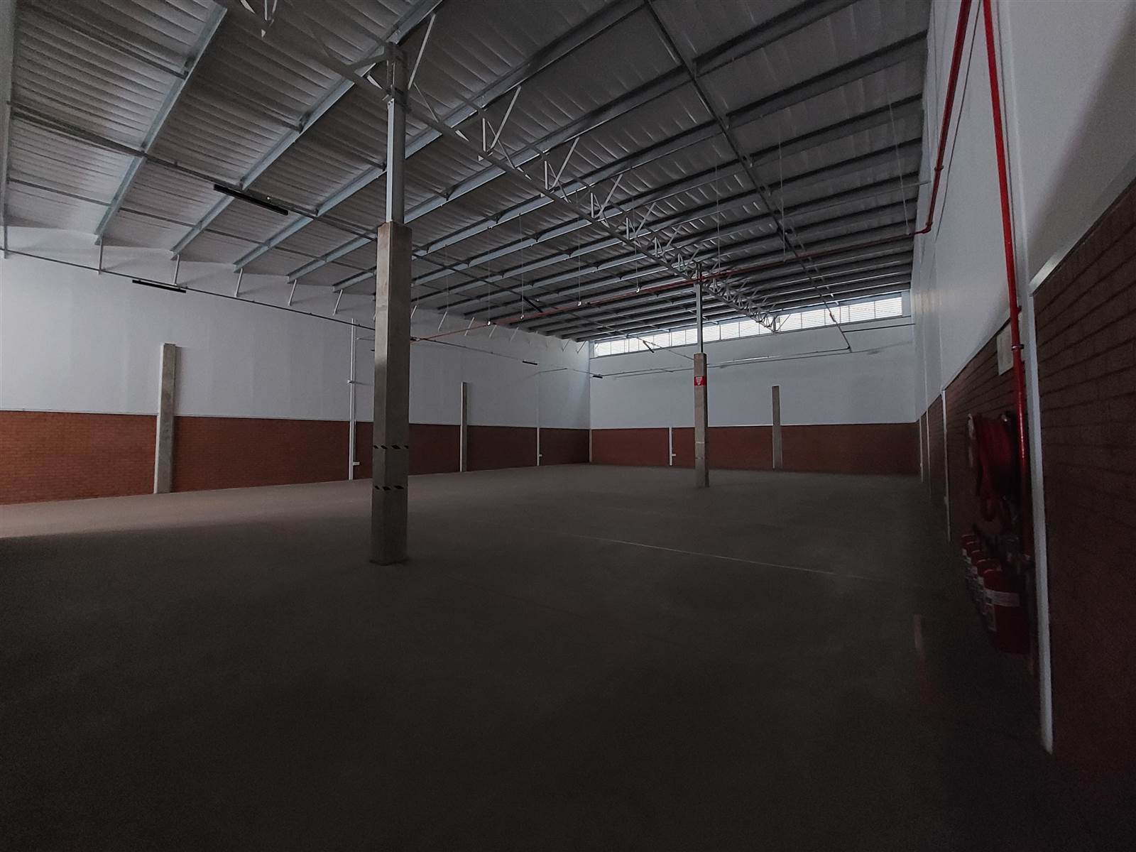 669  m² Industrial space in Clayville photo number 3