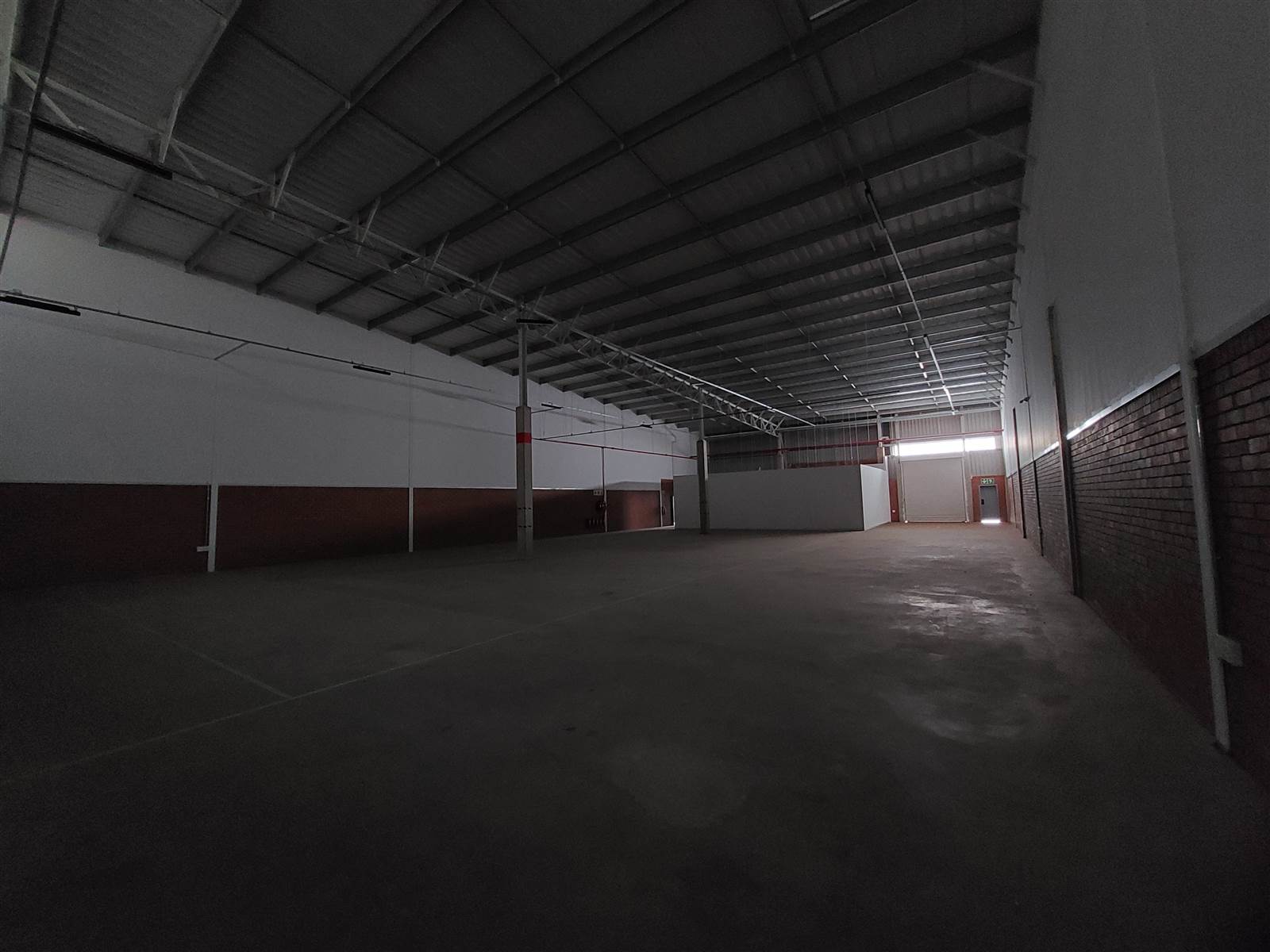 669  m² Industrial space in Clayville photo number 4