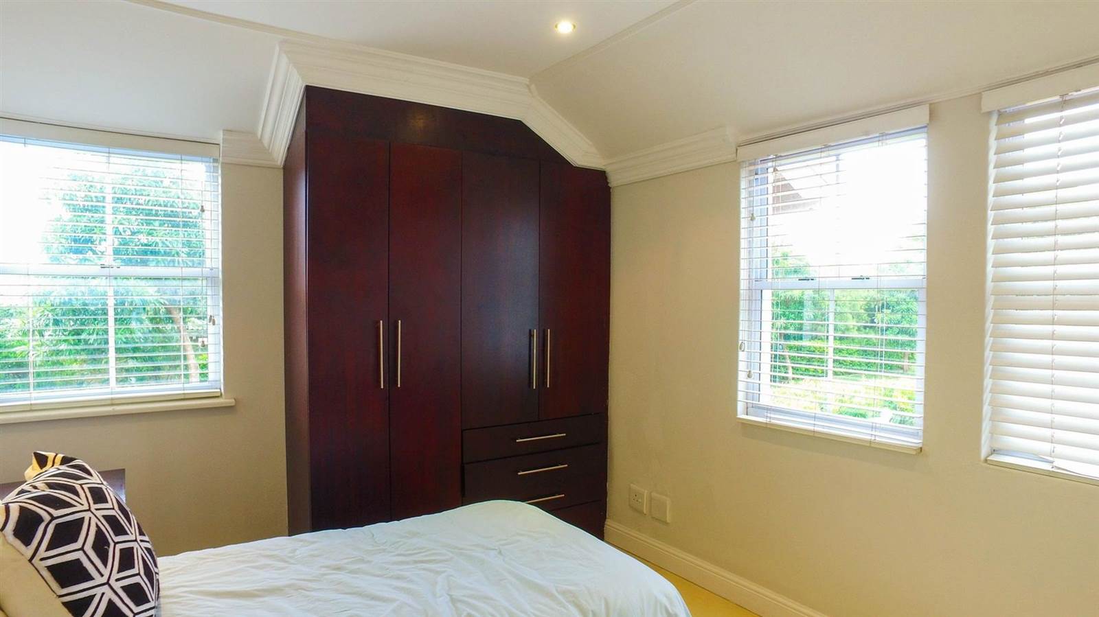 6 Bed House in Mt Edgecombe Estate 1 & 2 photo number 28