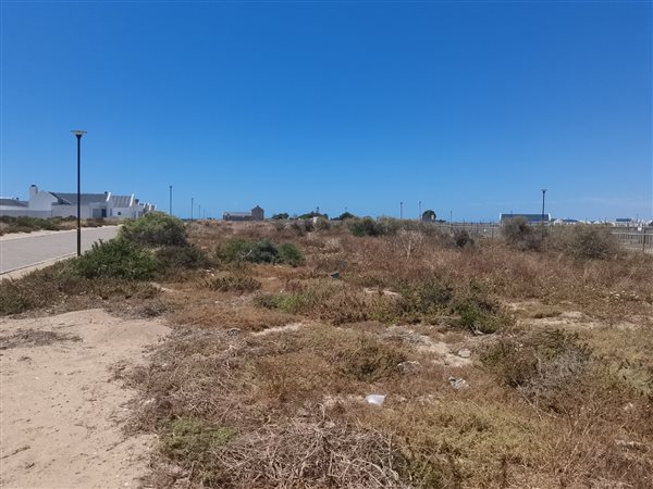 557 m² Land available in Port Owen