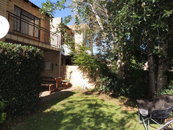2 Bedroom Townhouse 2 Bedroom Townhouse