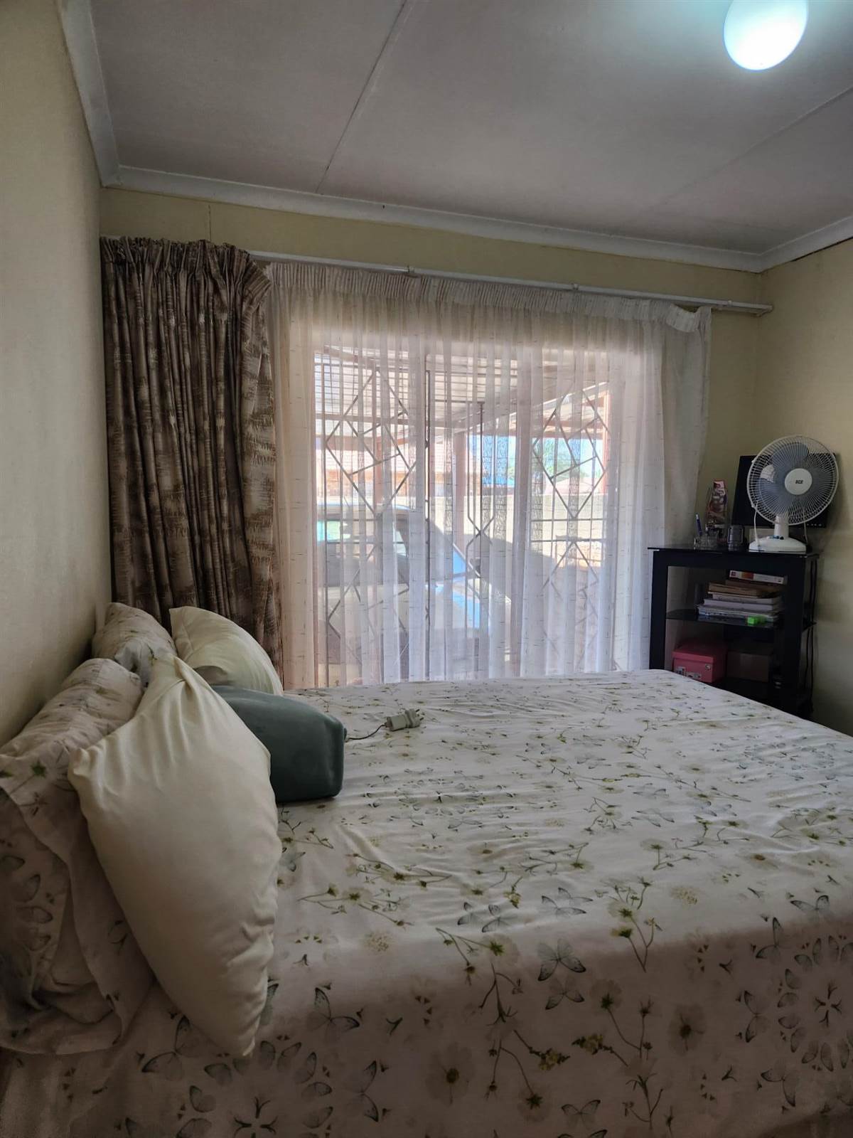 2 Bed Townhouse in Soshanguve photo number 1