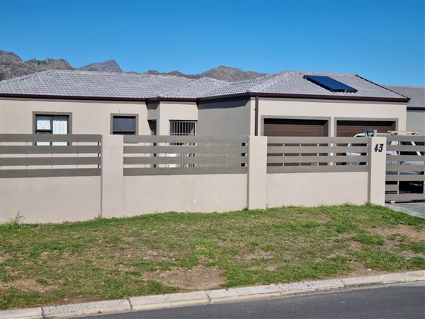 600 m² Land available in Malmesbury