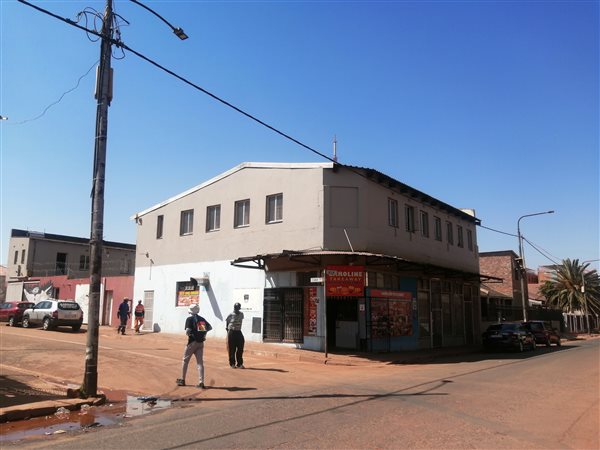 350  m² Commercial space