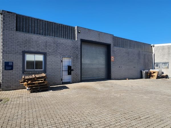 230  m² Industrial space
