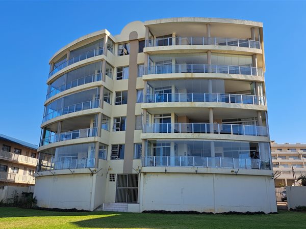 4 Bed Apartment in Manaba