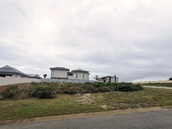 738 m² Land available in Jeffreys Bay