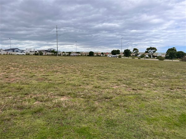 3003 m² Land available in Fountains Estate Business Park