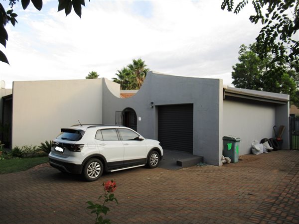 3 Bedroom House 3 Bedroom House