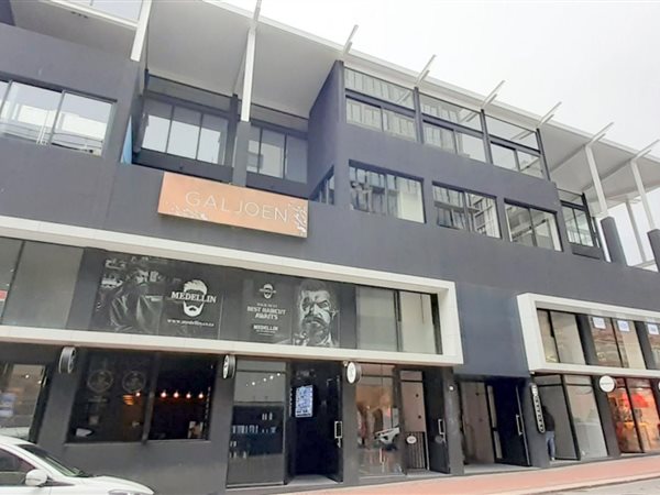 200  m² Retail Space