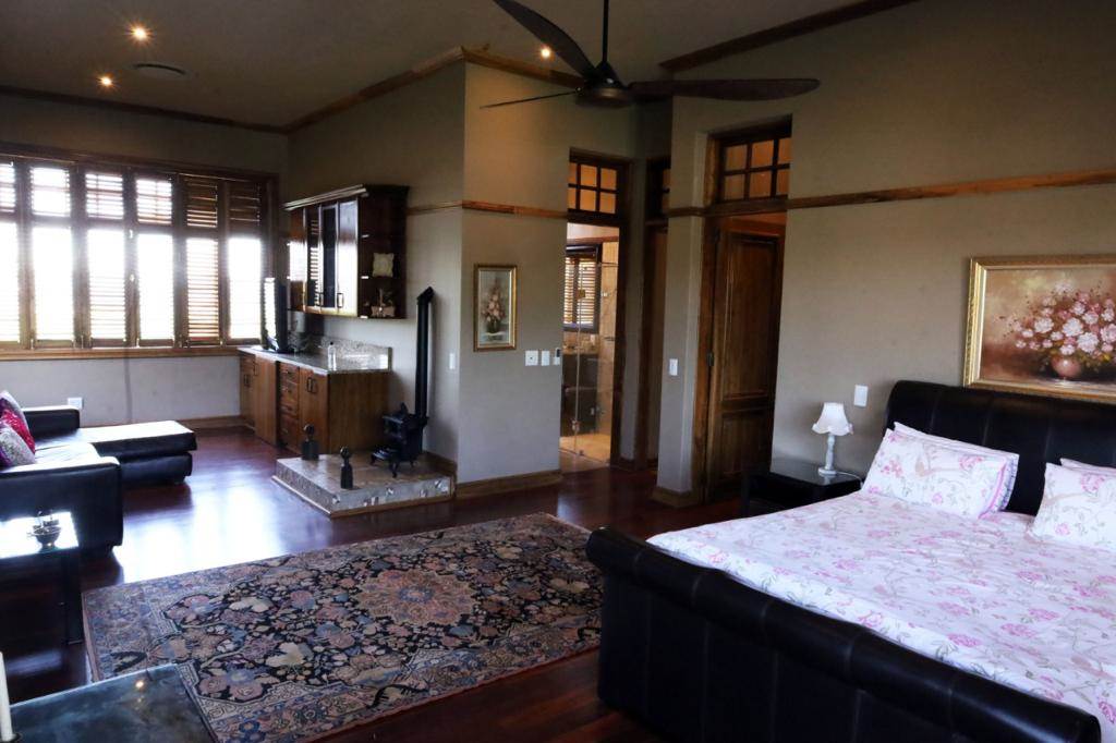 4 Bed House in Mooikloof Equestrian Estate photo number 20