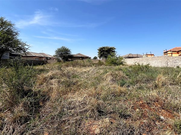 478 m² Land available in Chroom Park