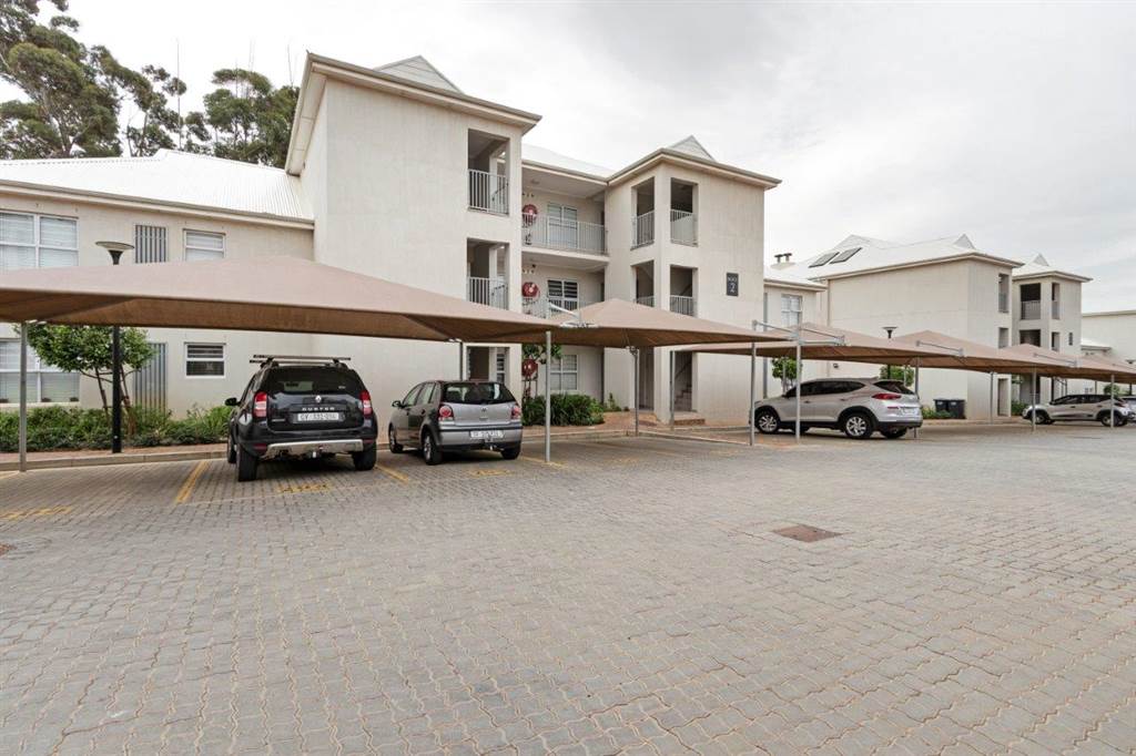 2 Bed Apartment in Langeberg Heights photo number 20