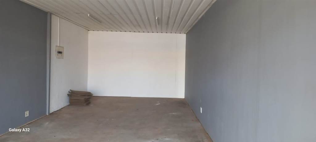 60  m² Commercial space in Louis Trichardt photo number 2