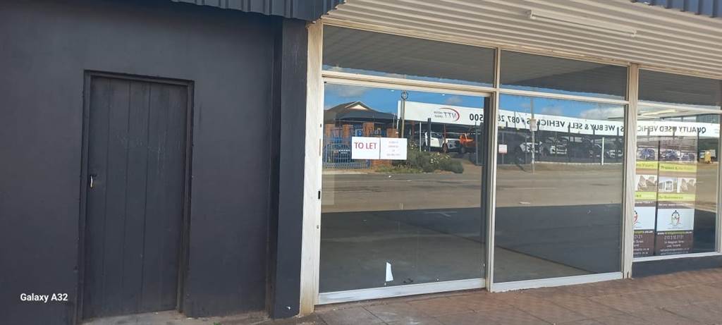 60  m² Commercial space in Louis Trichardt photo number 3