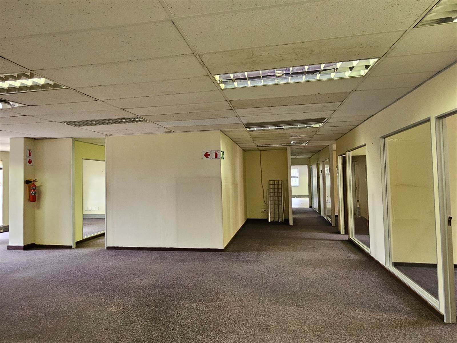 587  m² Commercial space in Bryanston photo number 16