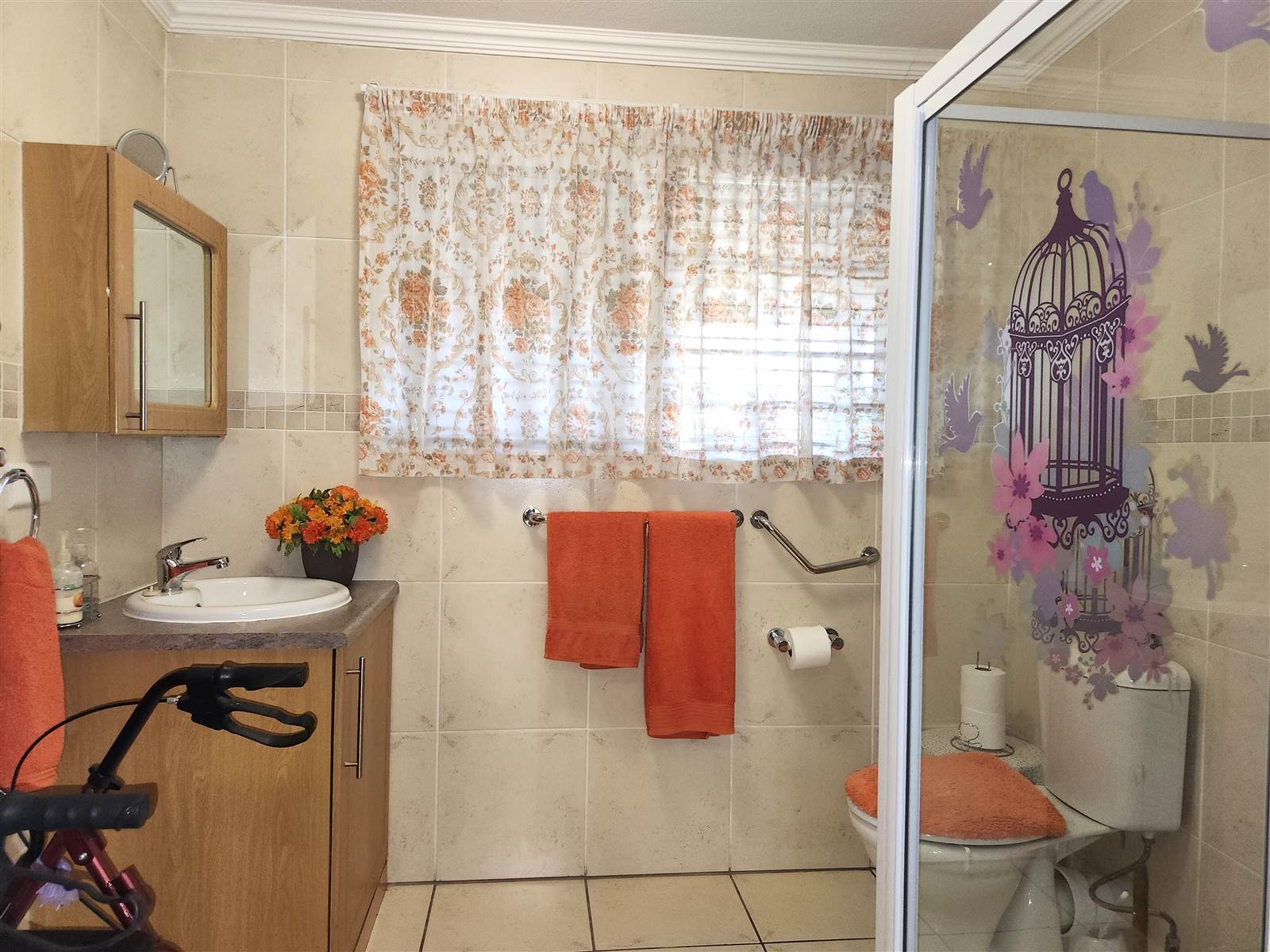 1 Bed Apartment in Garsfontein photo number 14