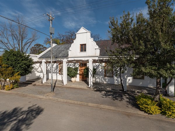 9 Bed House in Robertson