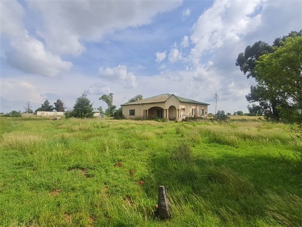 23.5 ha Farm 23.5 ha Farm