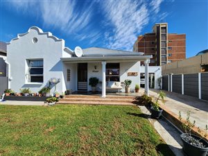 House in Strand South