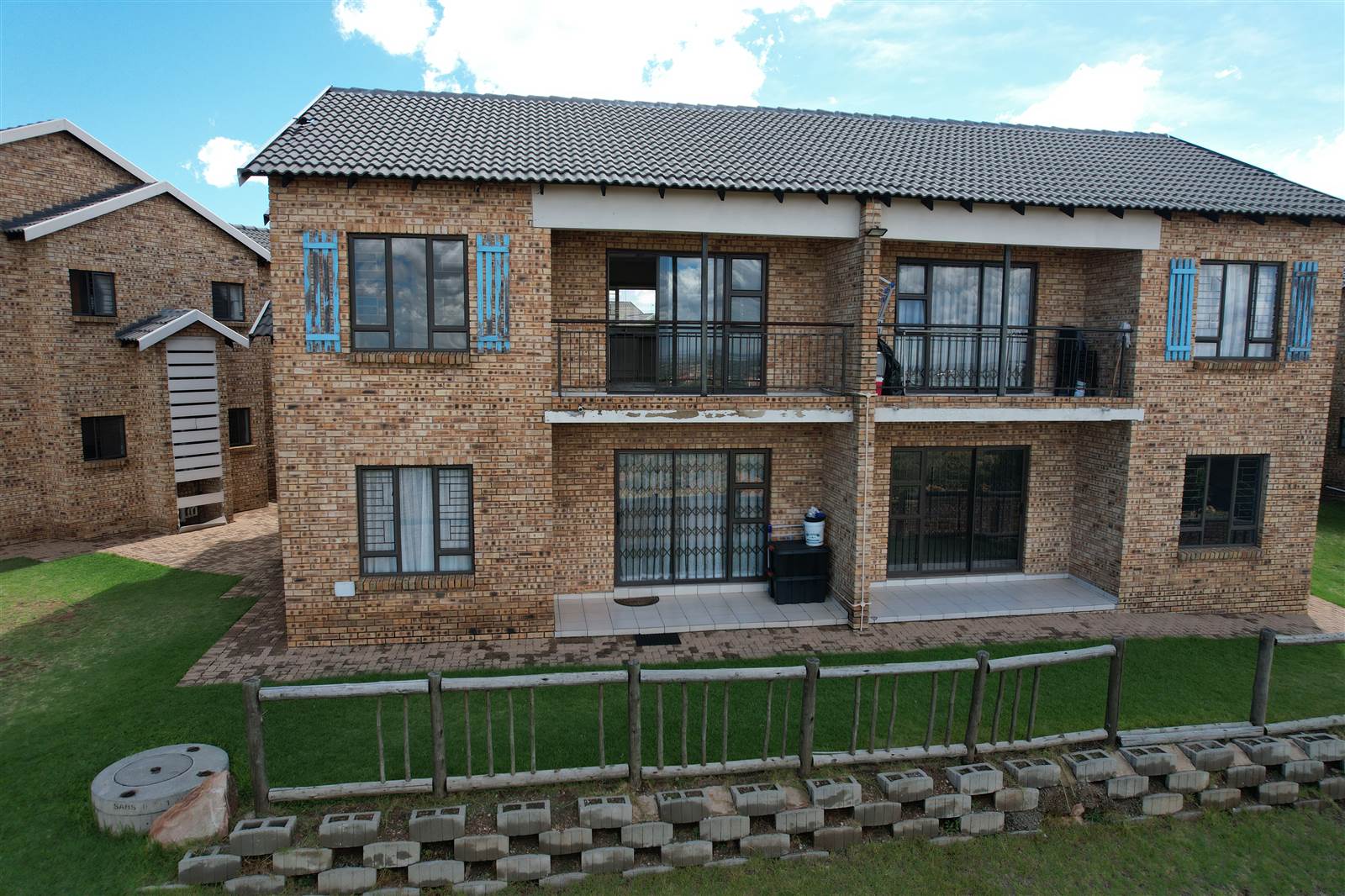 2 Bed Townhouse in Southcrest photo number 24