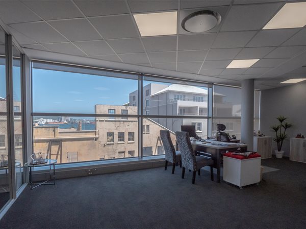816 m² Commercial space 816 m² Commercial space