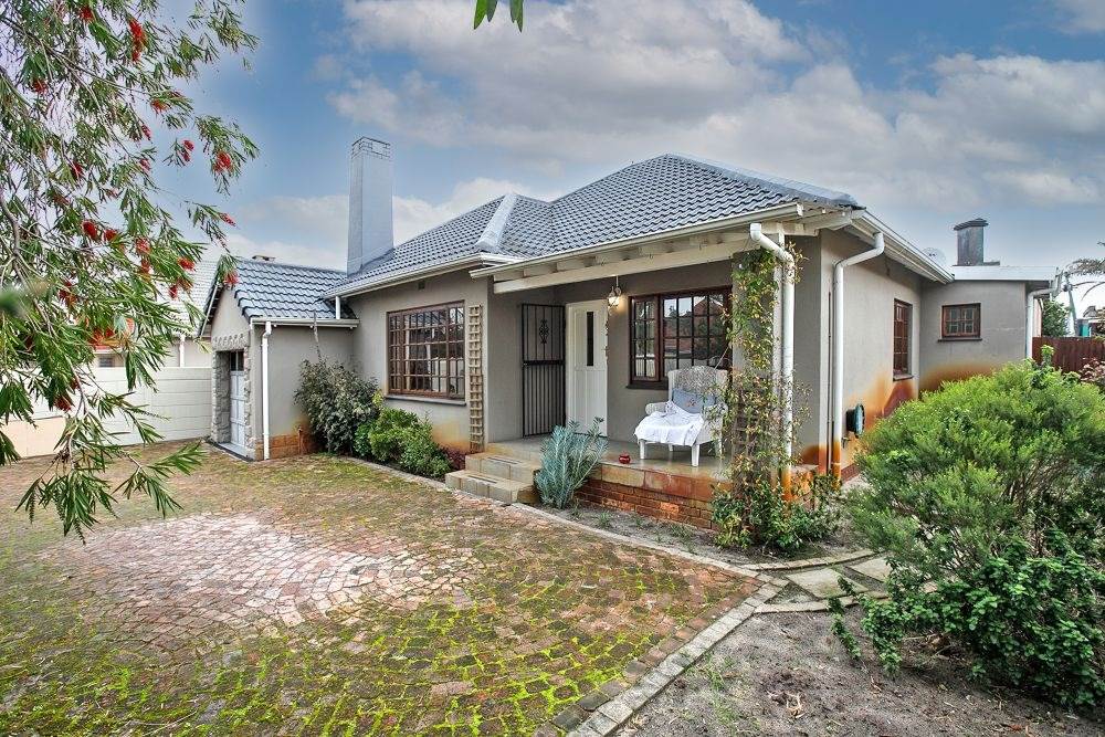 4 Bedroom House 4 Bedroom House