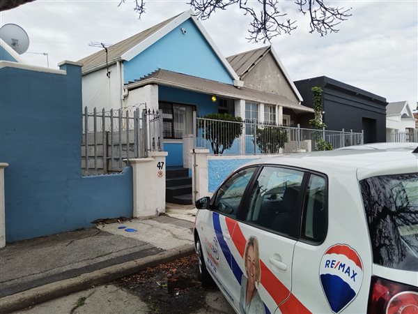 2 Bedroom House 2 Bedroom House