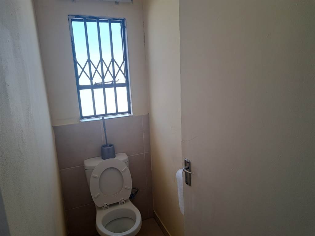 2 Bed Cluster in Waterfall Estate photo number 13