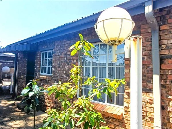 3 Bedroom House 3 Bedroom House
