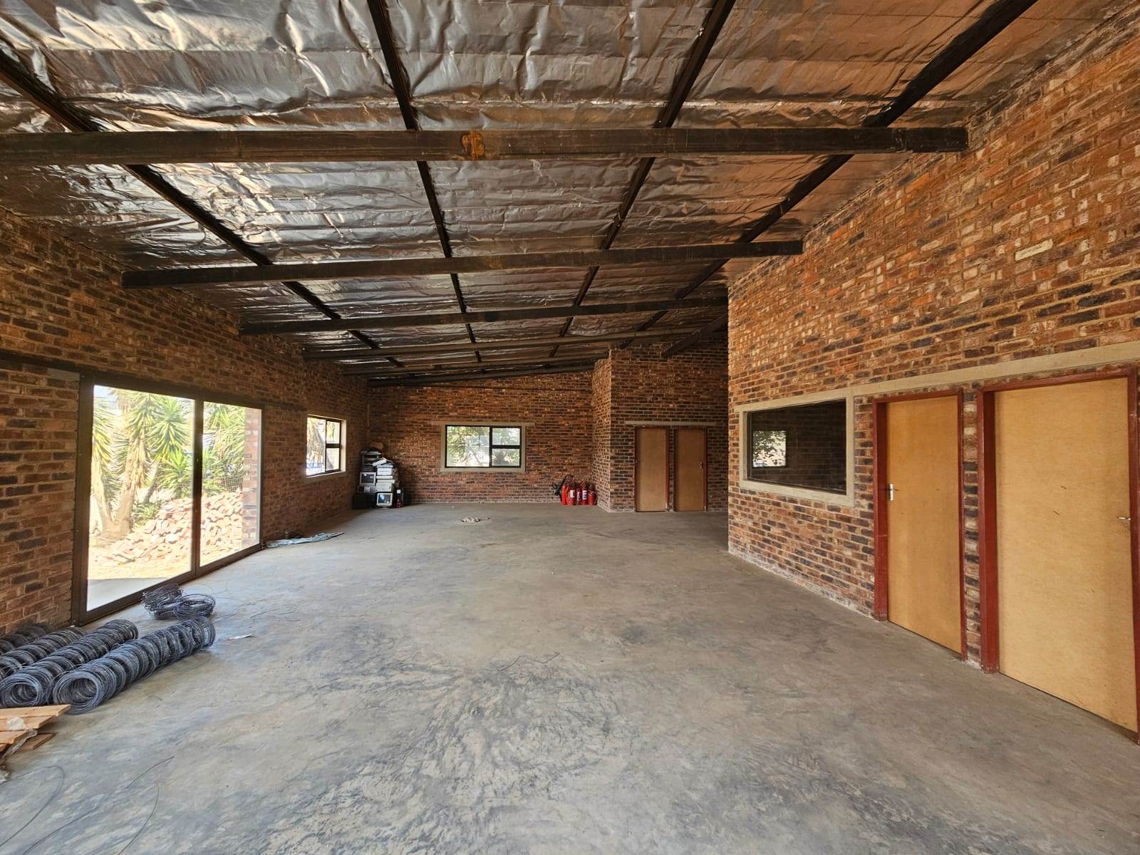 32801  m² Industrial space in Malvern East photo number 2
