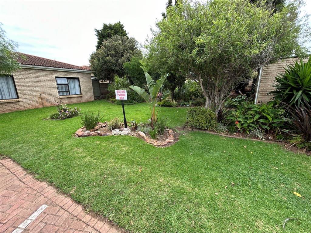 3 Bed Flat in Jeffreys Bay photo number 30