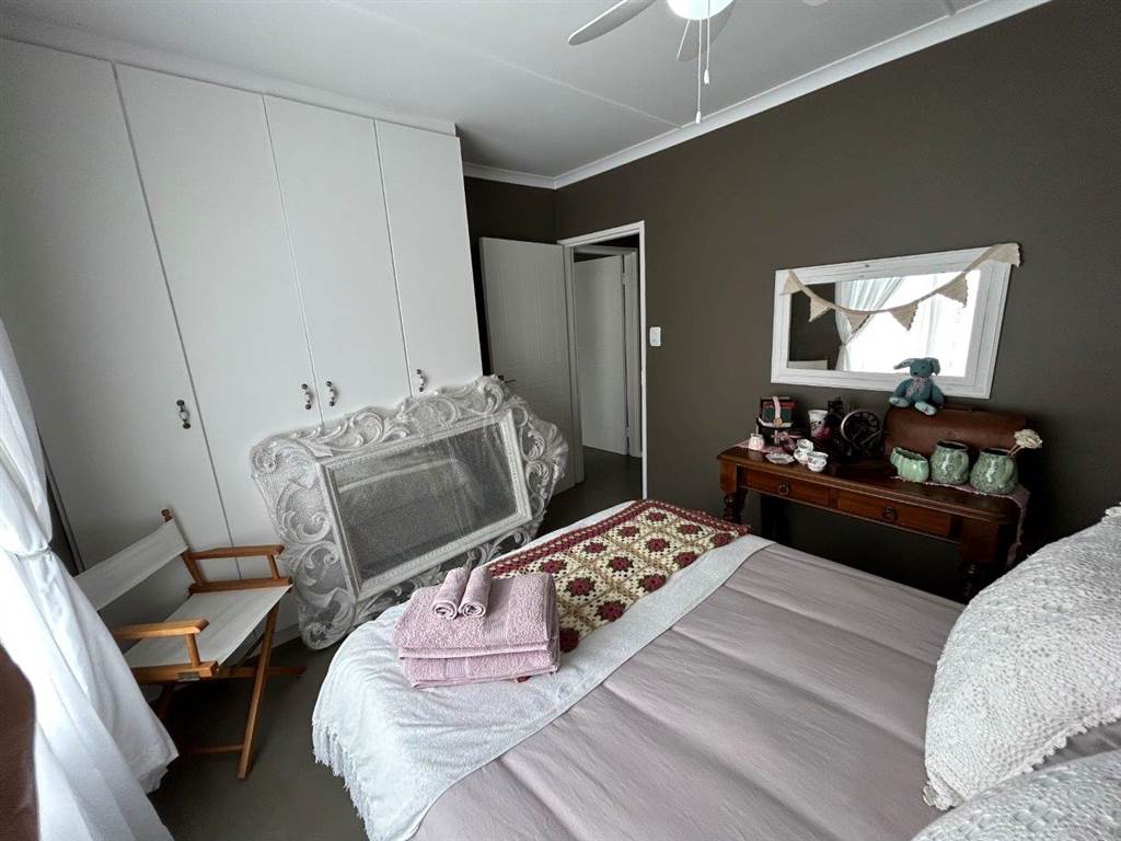 3 Bed Flat in Jeffreys Bay photo number 21