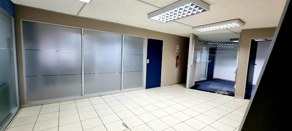 2514  m² Office Space in Potchefstroom Central photo number 21