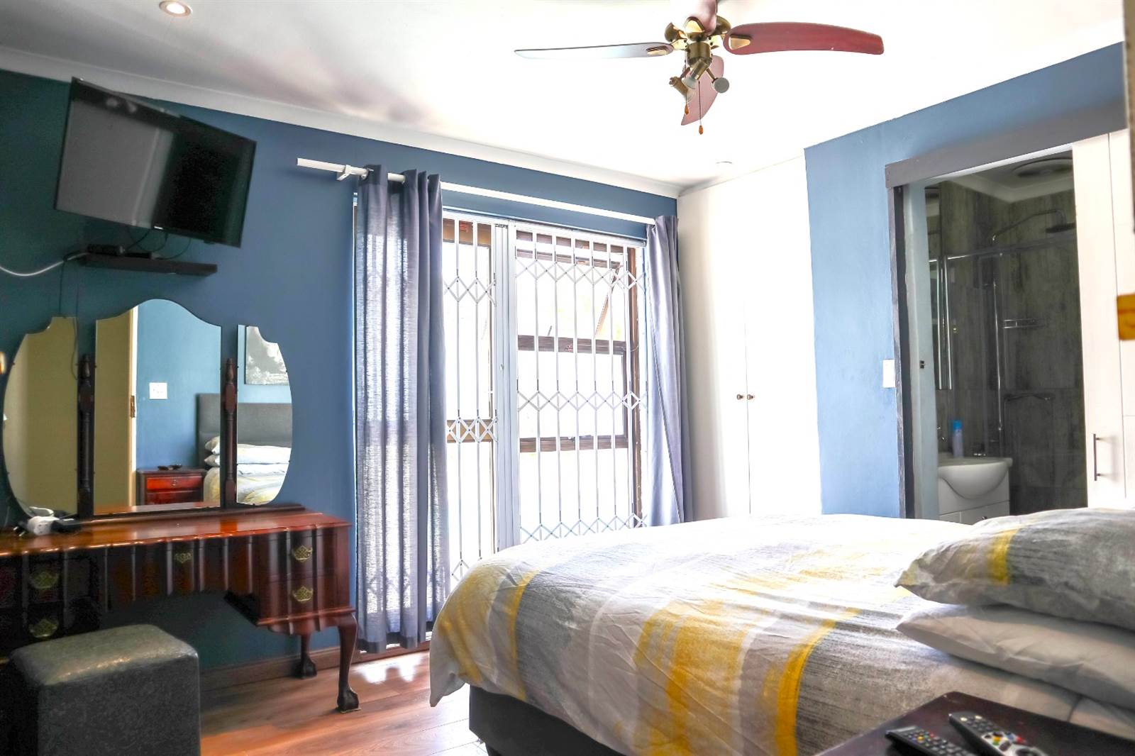 5 Bed House in Marina Da Gama photo number 8