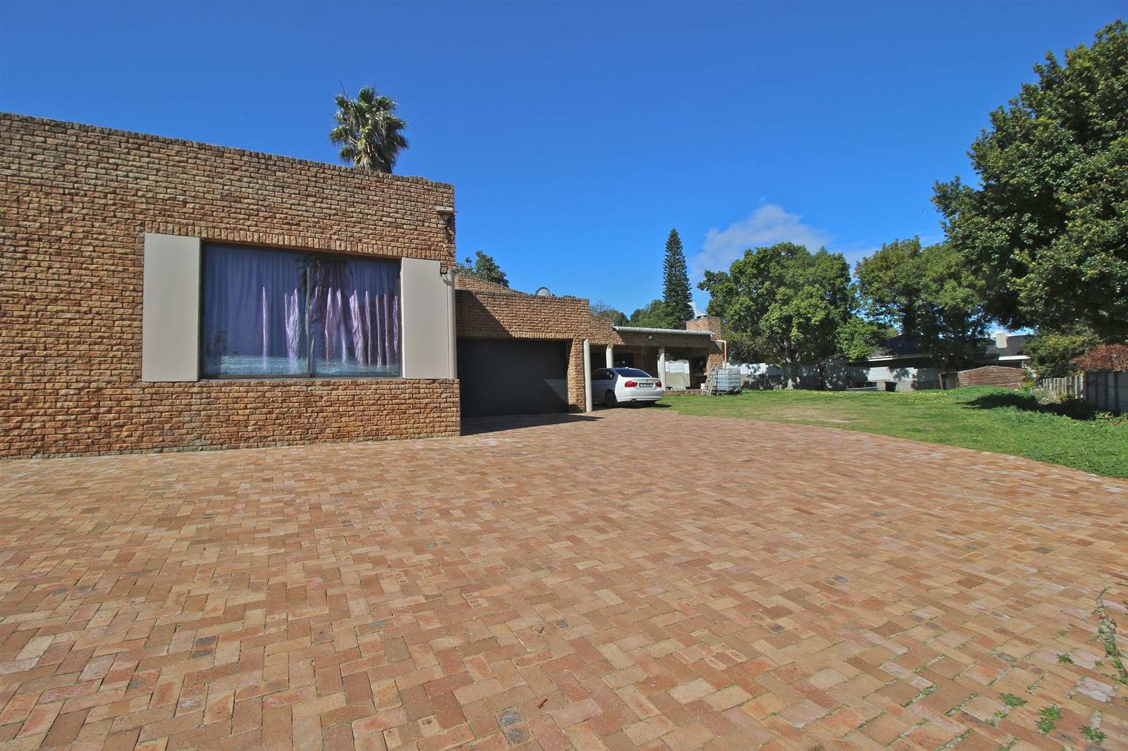 4 Bed House in Plattekloof photo number 20